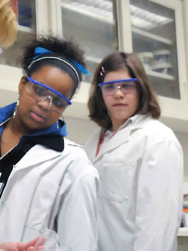 women work in a lab together