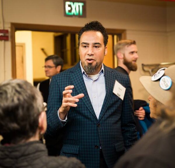 ACLU executive director David Rogers talks to members at meeting