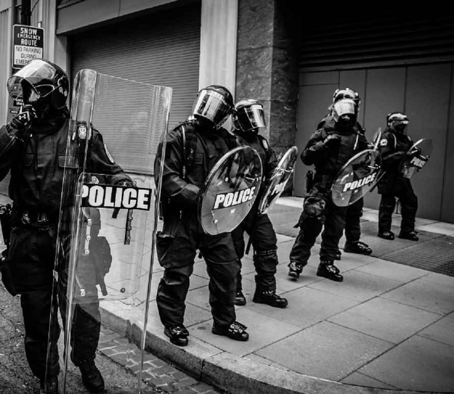 police in riot gear